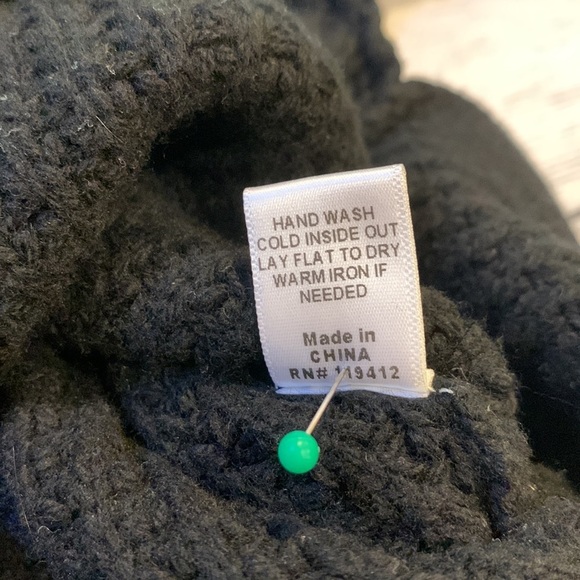 Monrow Slash Cold Shoulder Knit Sweater • Sz L - Picture 10 of 16